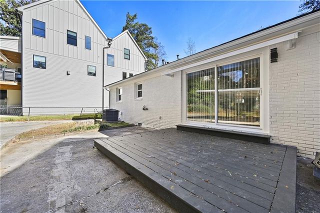 1728 Wayland NE Circle, Brookhaven, GA 30319