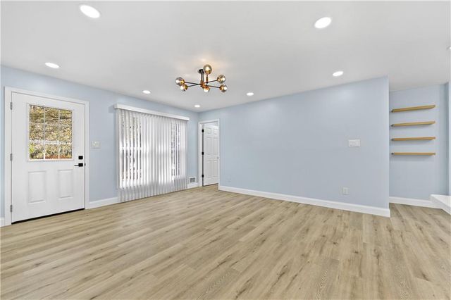 1728 Wayland NE Circle, Brookhaven, GA 30319