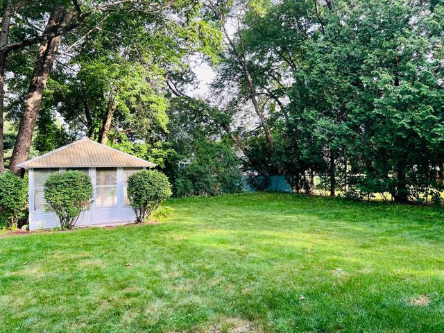 21 Elmwood Avenue, Salem, NH 03079