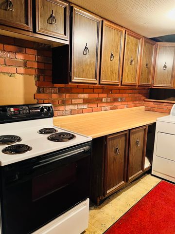 21 Elmwood Avenue, Salem, NH 03079