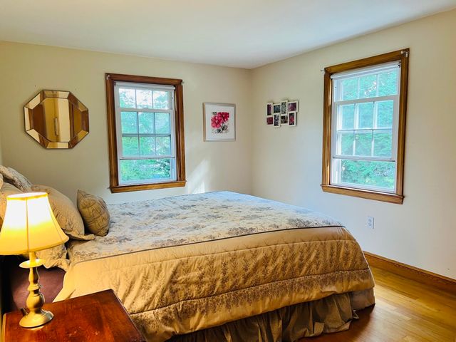 21 Elmwood Avenue, Salem, NH 03079