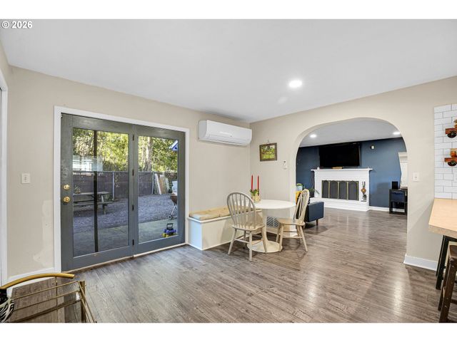 11446 Ne SAN RAFAEL St, Portland, OR 97220