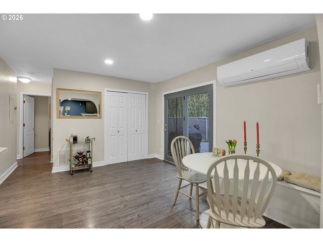 11446 Ne SAN RAFAEL St, Portland, OR 97220