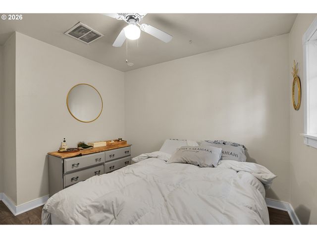 11446 Ne SAN RAFAEL St, Portland, OR 97220