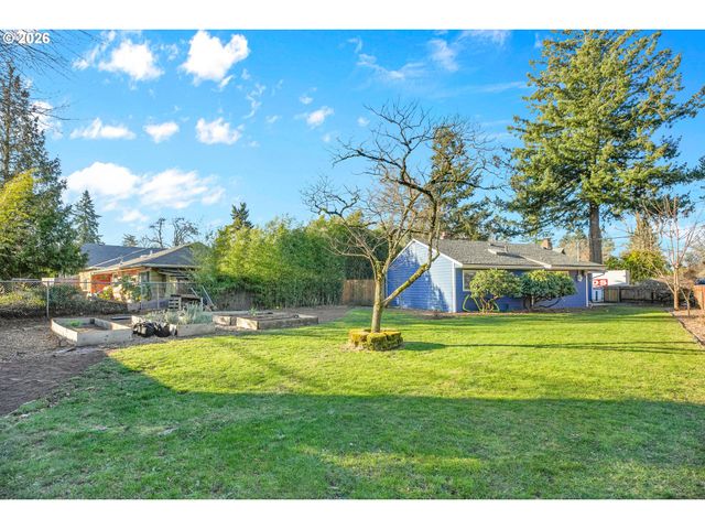 11446 Ne SAN RAFAEL St, Portland, OR 97220