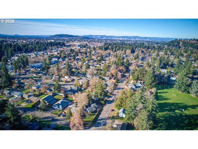 11446 Ne SAN RAFAEL St, Portland, OR 97220