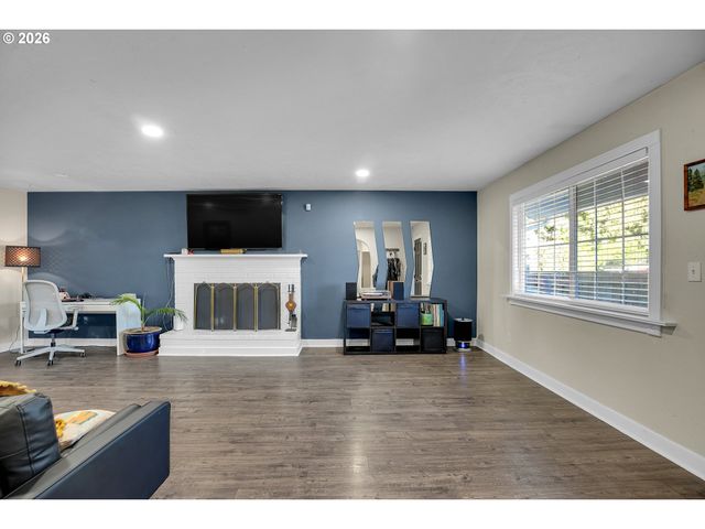 11446 Ne SAN RAFAEL St, Portland, OR 97220