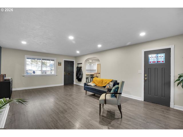 11446 Ne SAN RAFAEL St, Portland, OR 97220