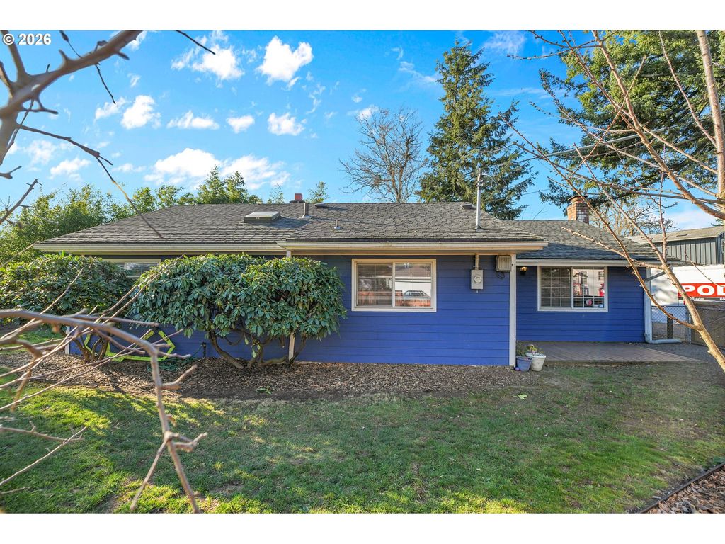 11446 Ne SAN RAFAEL St, Portland, OR 97220