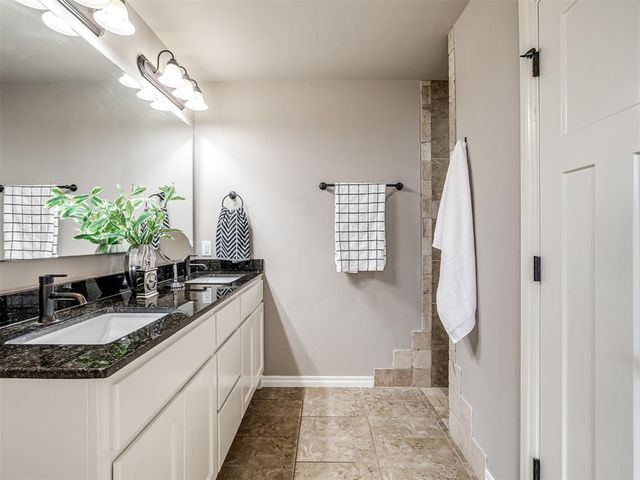 4901 Wister Lane, Edmond, OK 73025