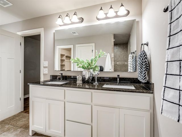 4901 Wister Lane, Edmond, OK 73025
