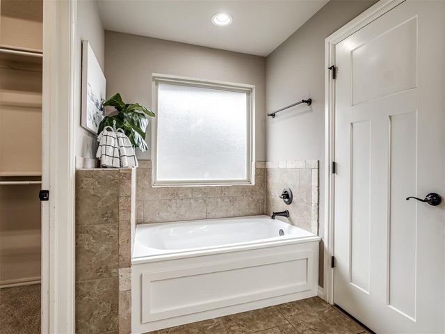 4901 Wister Lane, Edmond, OK 73025