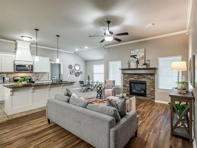 4901 Wister Lane, Edmond, OK 73025