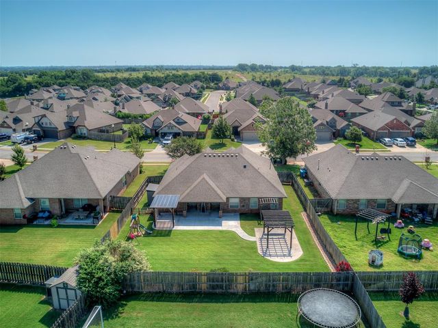 4901 Wister Lane, Edmond, OK 73025