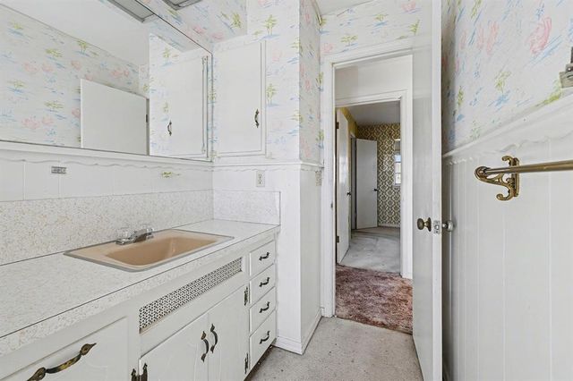 5725 Lawson Lane, Oklahoma City, OK 73132