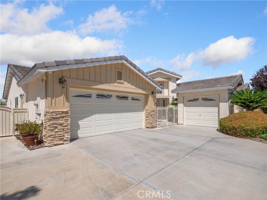 13230 Cameron, Victorville, CA 92392