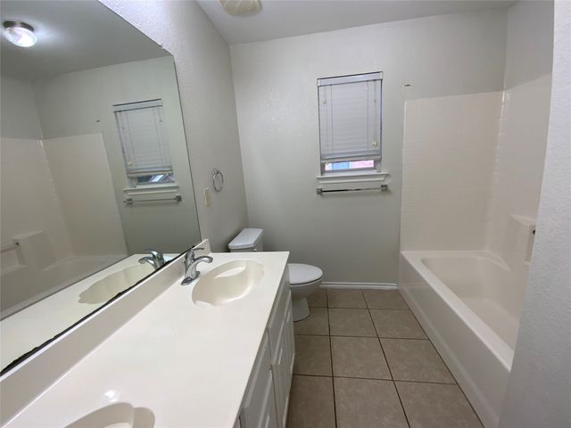 1107 Eastbrook Drive, Glenn Heights, TX 75154