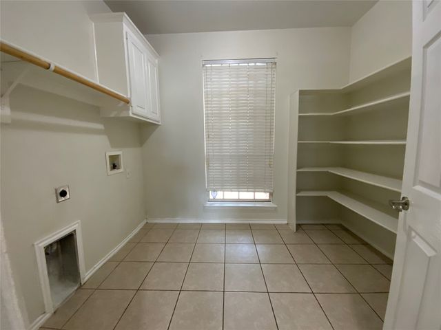 1107 Eastbrook Drive, Glenn Heights, TX 75154