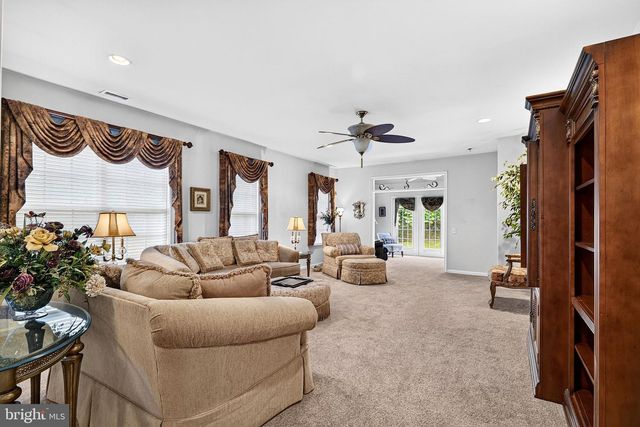 117 SPARROW DR, Hamilton, NJ 08690