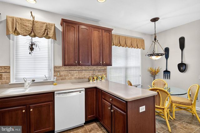 117 SPARROW DR, Hamilton, NJ 08690