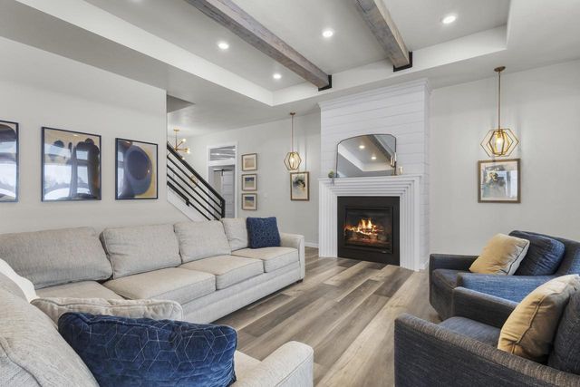 1725 RED OAK STREET, Green Bay, WI 54313