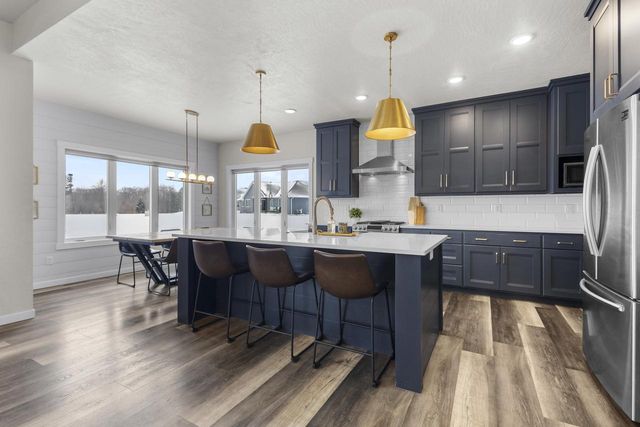 1725 RED OAK STREET, Green Bay, WI 54313