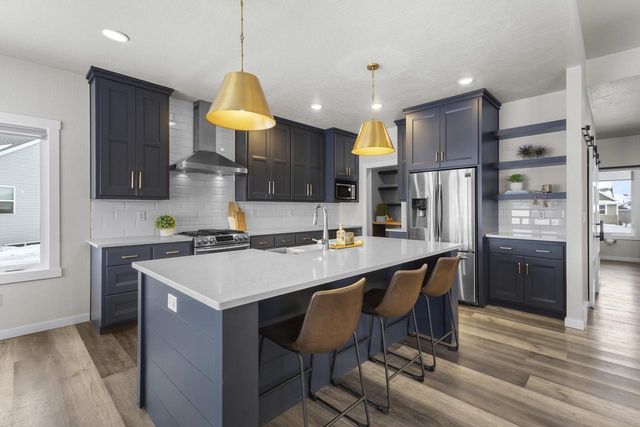 1725 RED OAK STREET, Green Bay, WI 54313