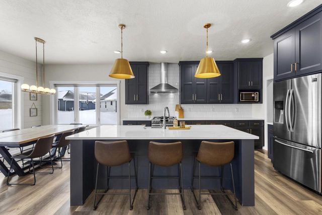 1725 RED OAK STREET, Green Bay, WI 54313