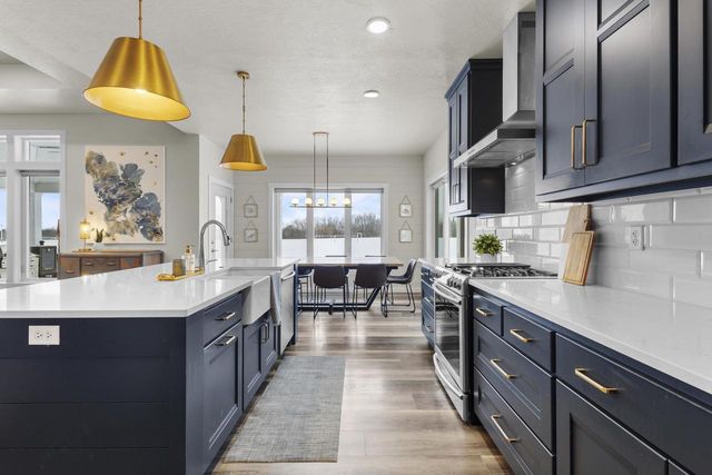 1725 RED OAK STREET, Green Bay, WI 54313