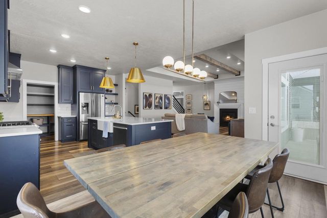 1725 RED OAK STREET, Green Bay, WI 54313