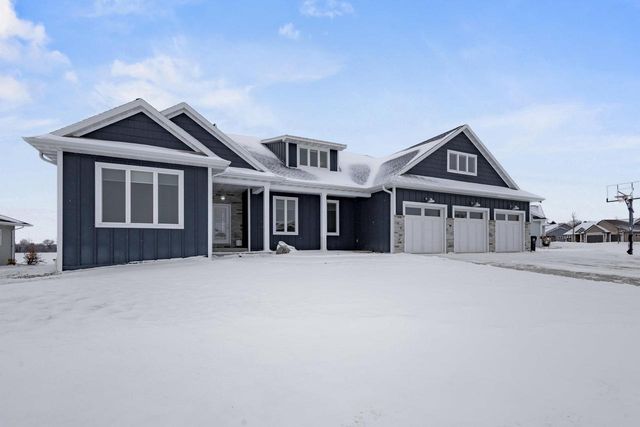 1725 RED OAK STREET, Green Bay, WI 54313