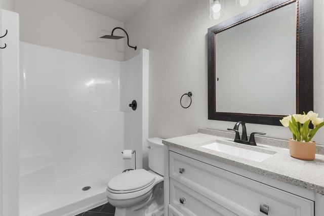 1725 RED OAK STREET, Green Bay, WI 54313