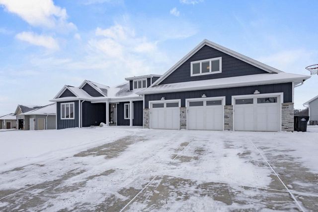 1725 RED OAK STREET, Green Bay, WI 54313