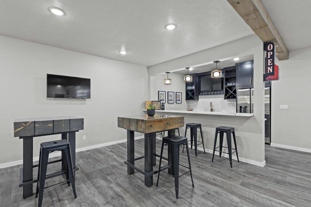 1725 RED OAK STREET, Green Bay, WI 54313