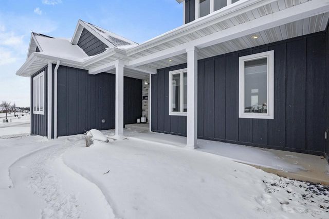 1725 RED OAK STREET, Green Bay, WI 54313