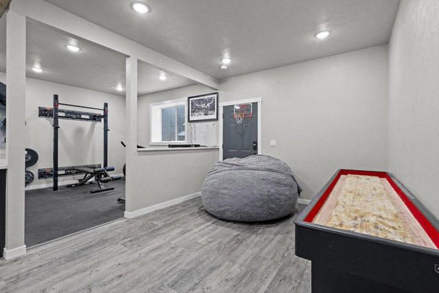 1725 RED OAK STREET, Green Bay, WI 54313