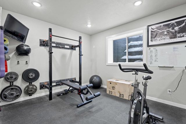 1725 RED OAK STREET, Green Bay, WI 54313