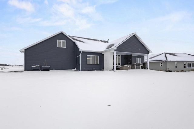 1725 RED OAK STREET, Green Bay, WI 54313