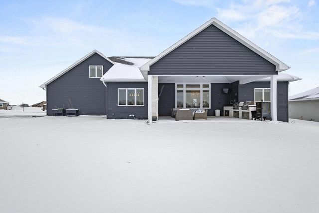 1725 RED OAK STREET, Green Bay, WI 54313