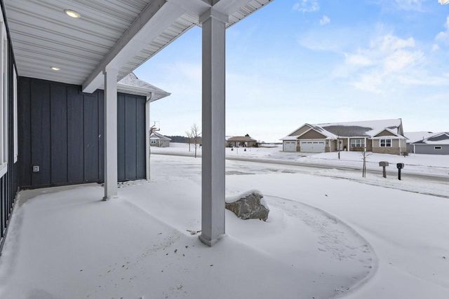 1725 RED OAK STREET, Green Bay, WI 54313