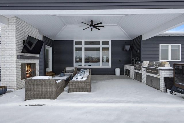 1725 RED OAK STREET, Green Bay, WI 54313