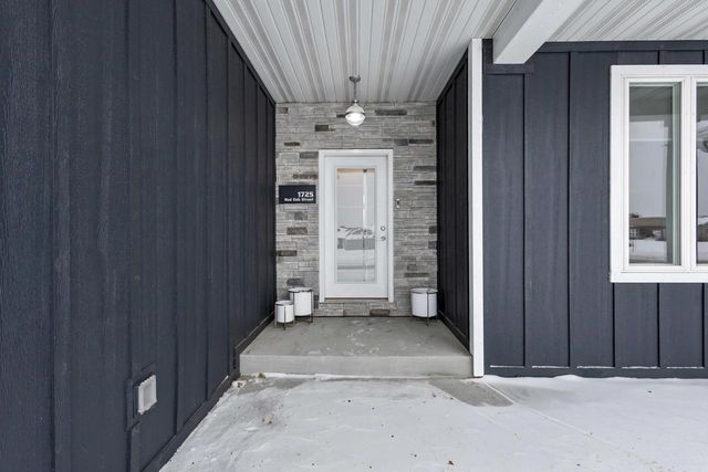 1725 RED OAK STREET, Green Bay, WI 54313