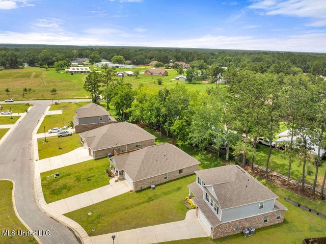 15712 Poydras Circle, Biloxi, MS 39532
