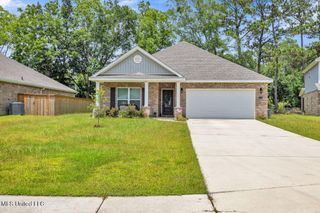 15712 Poydras Circle, Biloxi, MS 39532