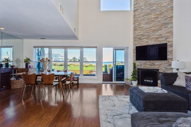 100 Baker Court 118, Island Park, NY 11558