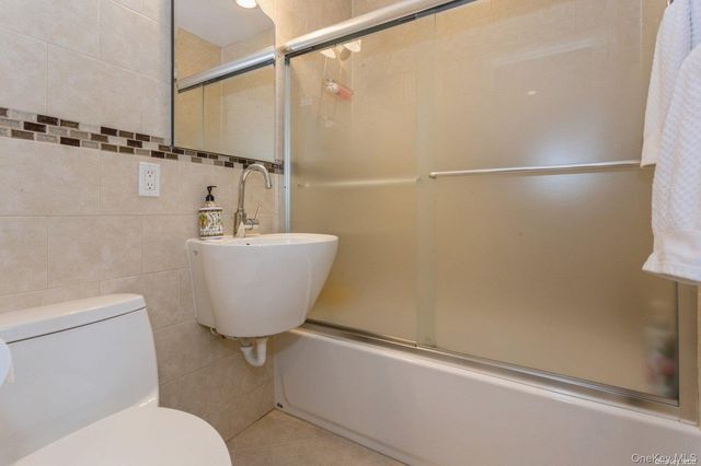 100 Baker Court 118, Island Park, NY 11558