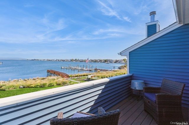 100 Baker Court 118, Island Park, NY 11558