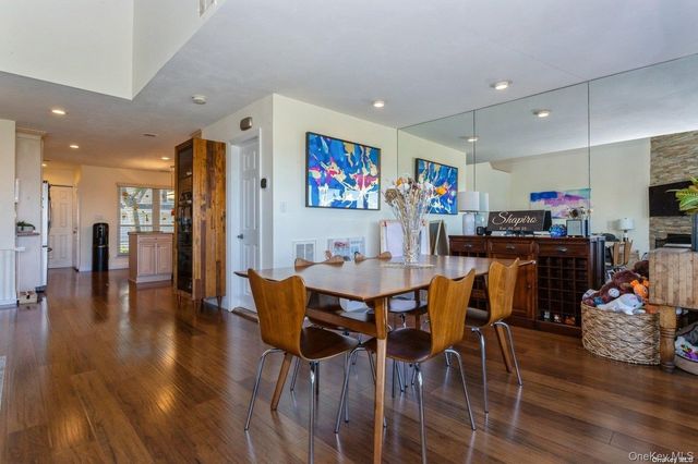 100 Baker Court 118, Island Park, NY 11558