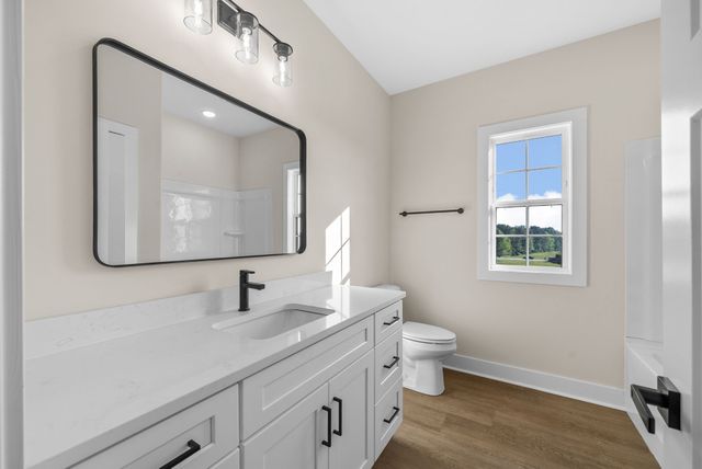 3860 Chapel Hill Rd, Clarksville, TN 37040