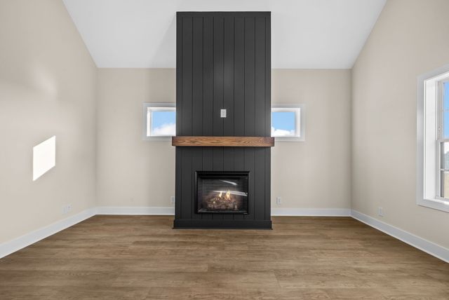 3860 Chapel Hill Rd, Clarksville, TN 37040